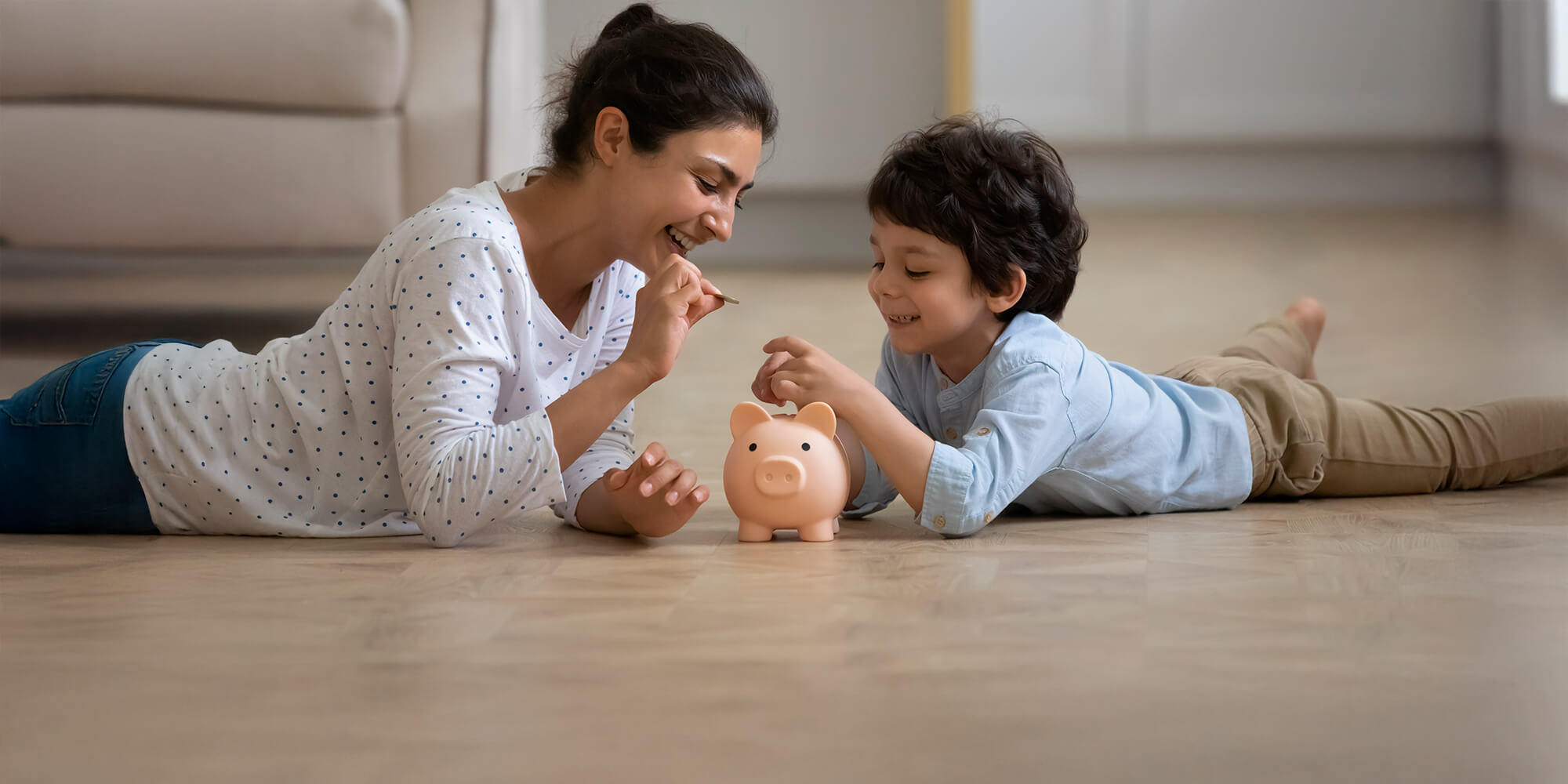 ¿Cómo ahorrar dinero para el futuro de mis hijos?